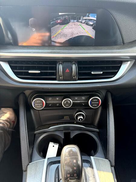 2019 Alfa Romeo Stelvio Image 24
