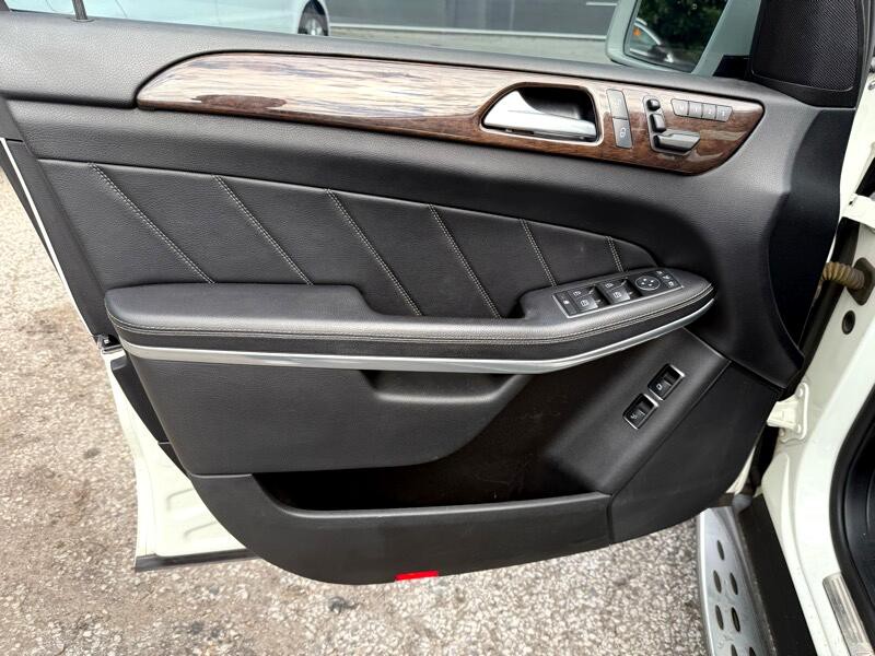 2013 Mercedes-Benz GL-Class Image 9