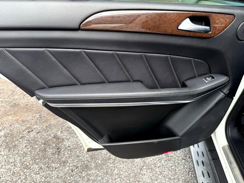 2013 Mercedes-Benz GL-Class Image 12