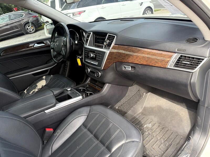 2013 Mercedes-Benz GL-Class Image 19