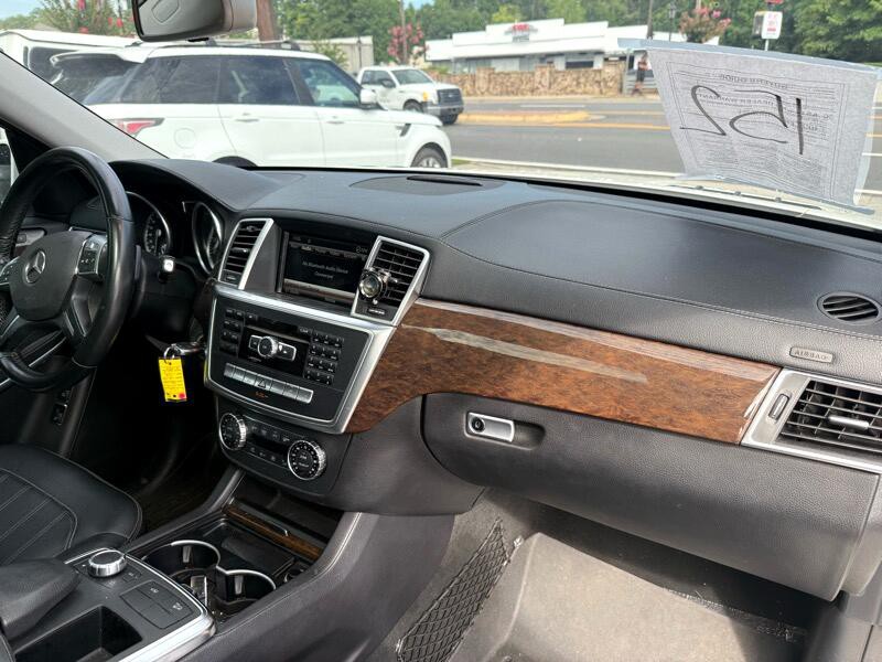 2013 Mercedes-Benz GL-Class Image 21