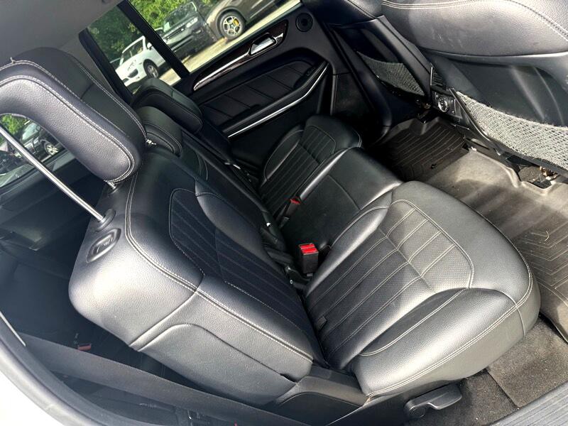 2013 Mercedes-Benz GL-Class Image 24