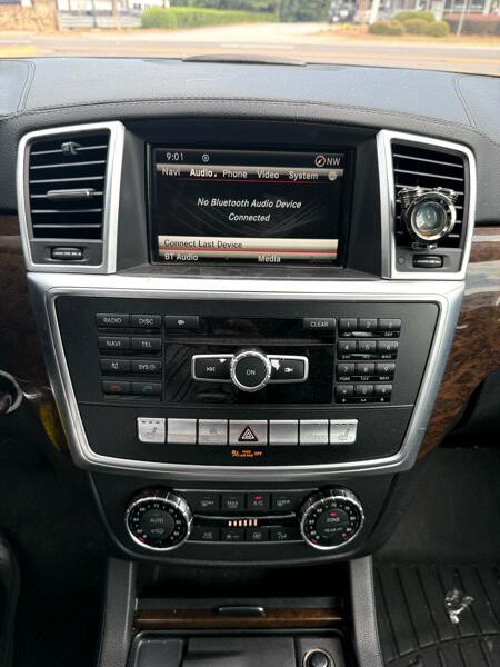 2013 Mercedes-Benz GL-Class Image 30