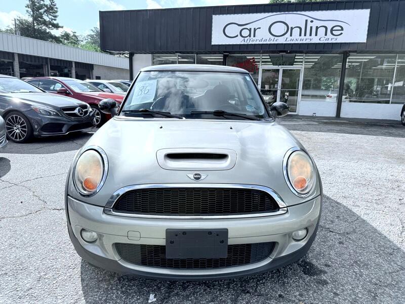 2010 MINI Cooper Image 2