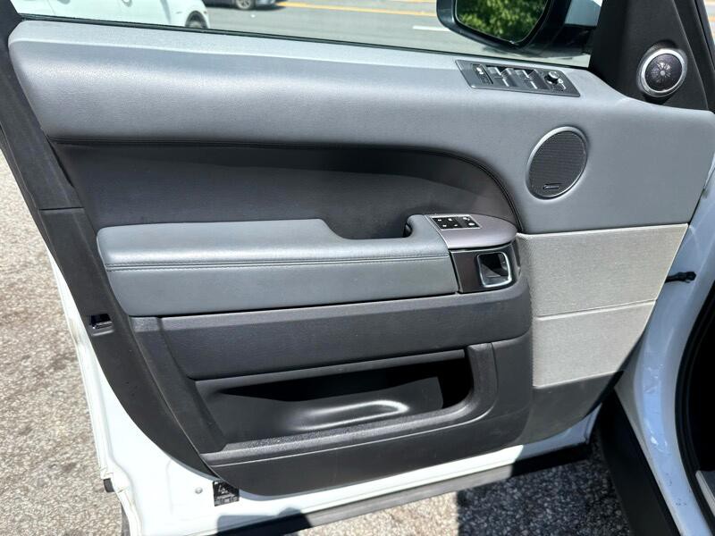 2014 Land Rover Range Rover Sport Image 9