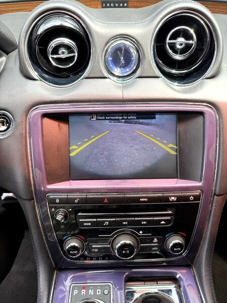 2011 Jaguar XJ Image 27