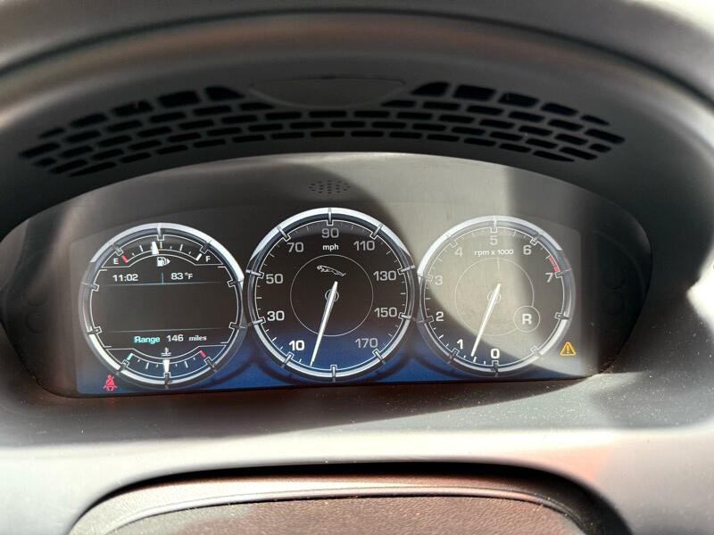 2011 Jaguar XJ Image 26