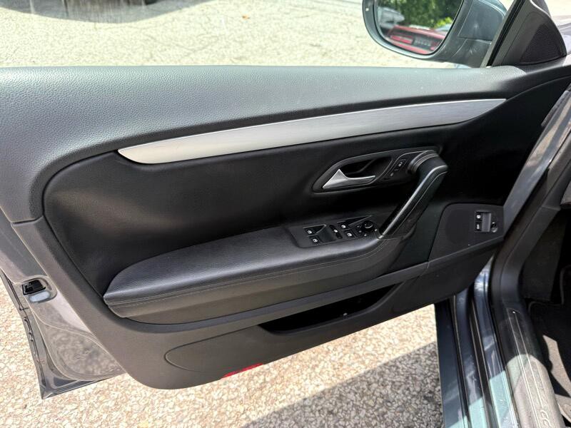 2015 Volkswagen CC Image 9