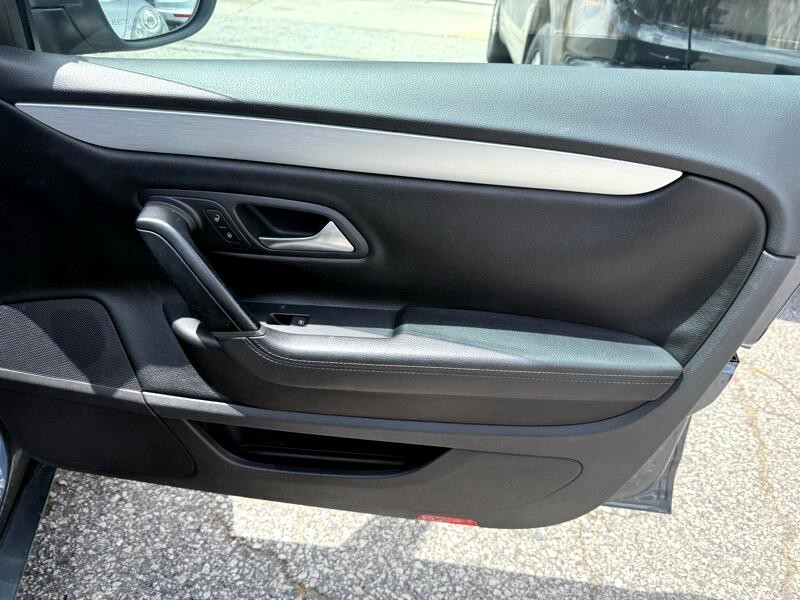 2015 Volkswagen CC Image 15