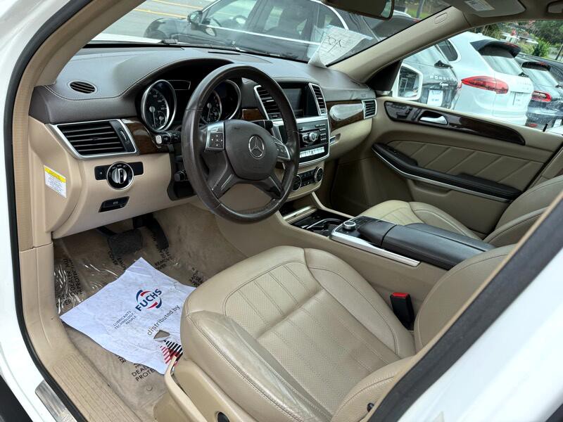 2014 Mercedes-Benz GL-Class Image 10