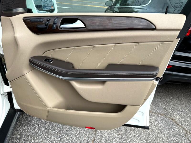 2014 Mercedes-Benz GL-Class Image 18