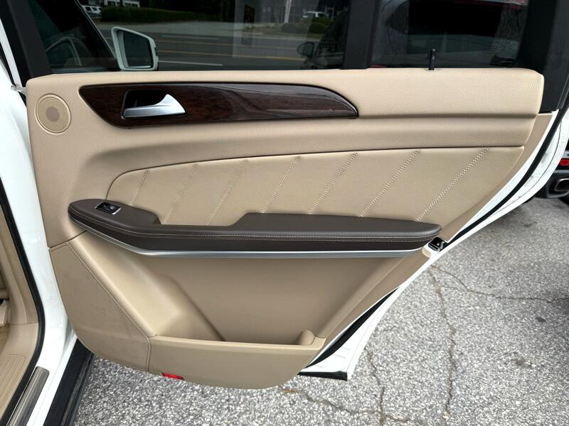 2014 Mercedes-Benz GL-Class Image 21