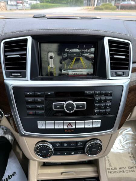 2014 Mercedes-Benz GL-Class Image 31
