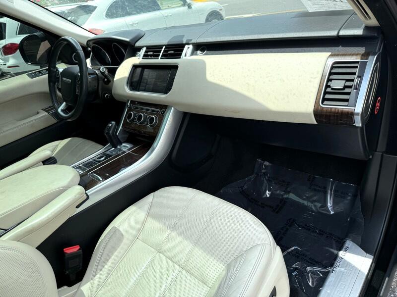 2015 Land Rover Range Rover Sport Image 18