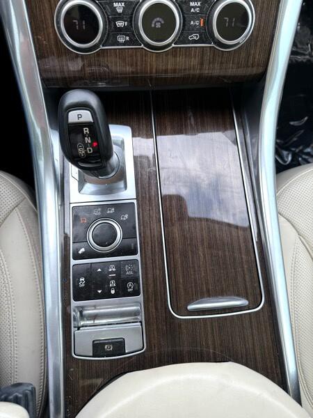 2015 Land Rover Range Rover Sport Image 27