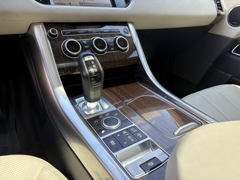 2015 Land Rover Range Rover Sport Image 19
