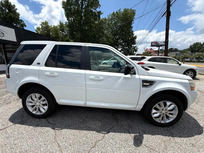 2015 Land Rover LR2 Image 4