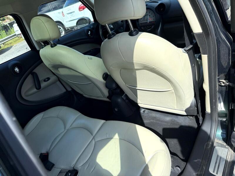 2013 MINI Countryman Image 19