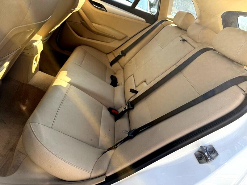 2015 BMW X1 Image 15