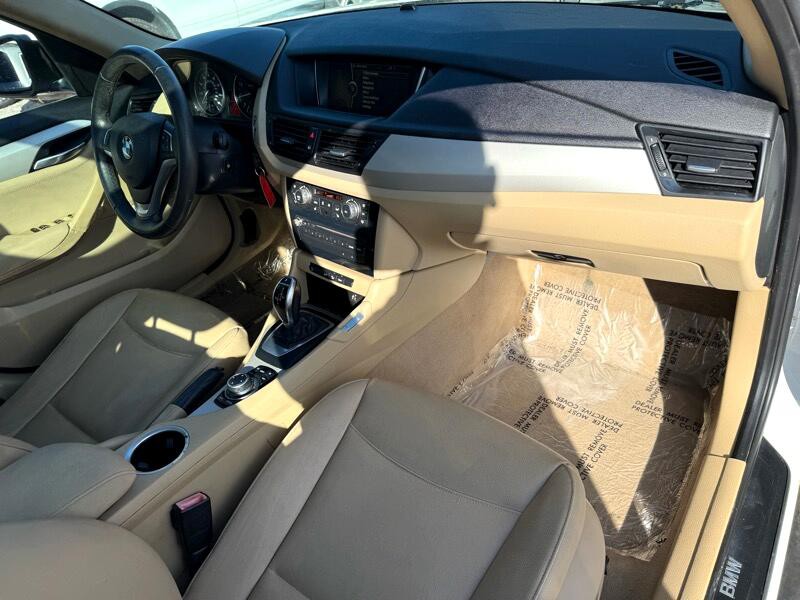 2015 BMW X1 Image 18