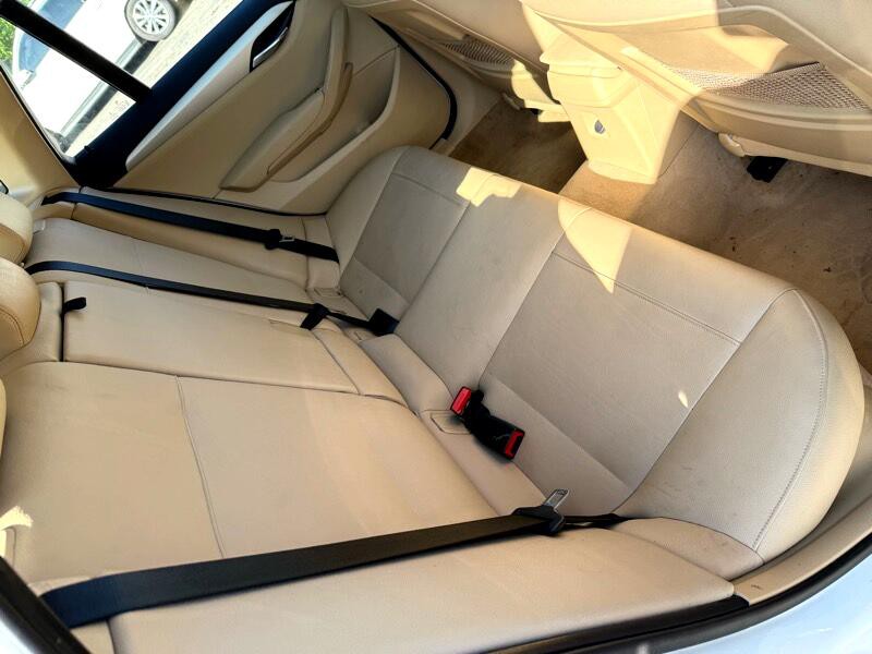 2015 BMW X1 Image 22