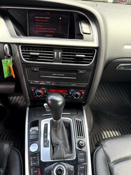 2010 Audi S5 Image 21