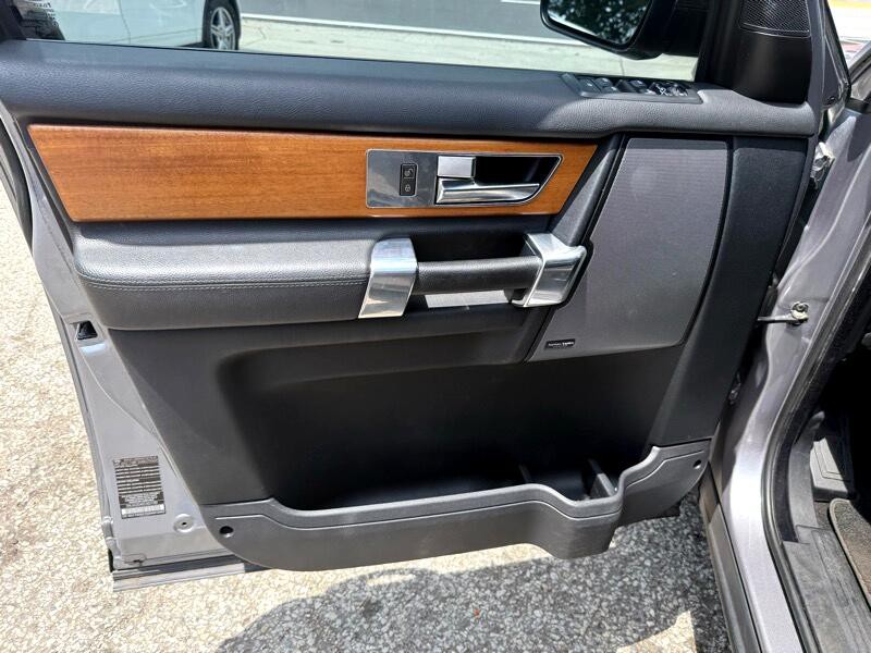 2012 Land Rover LR4 Image 10