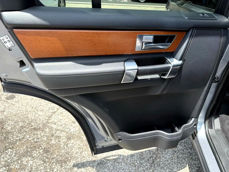 2012 Land Rover LR4 Image 13