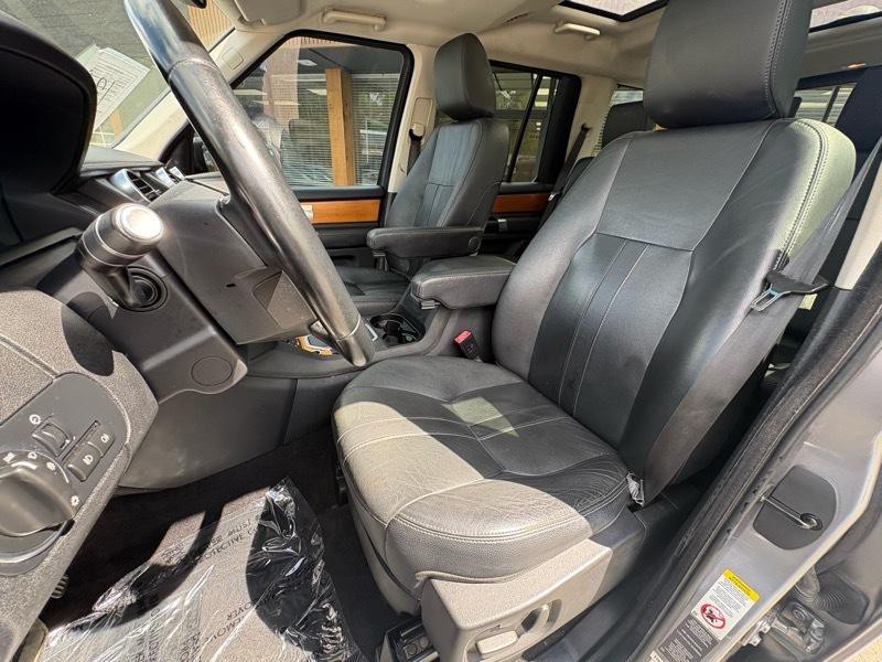 2012 Land Rover LR4 Image 10
