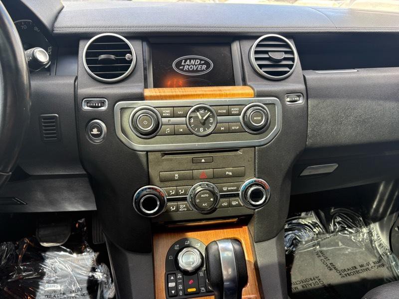 2012 Land Rover LR4 Image 28