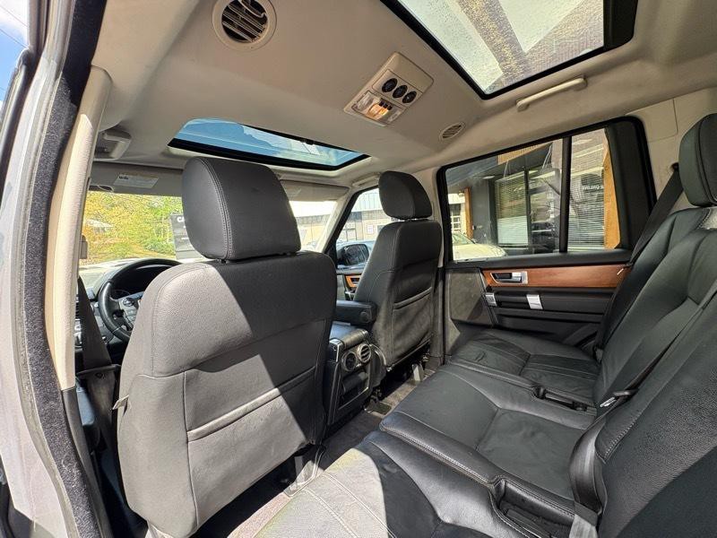 2012 Land Rover LR4 Image 33