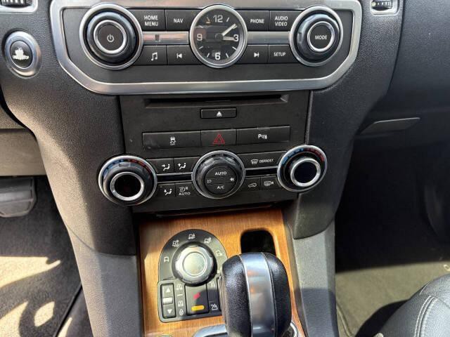 2012 Land Rover LR4 Image 12