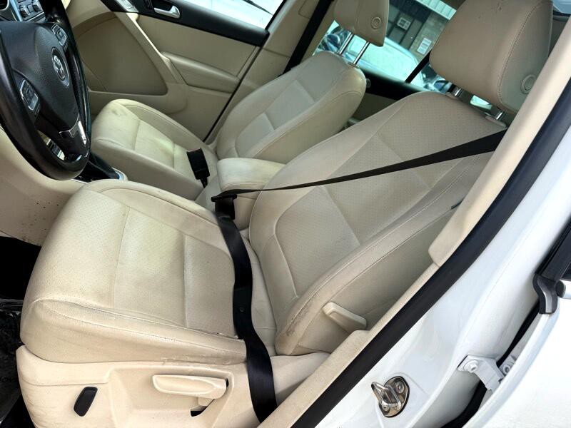 2012 Volkswagen Tiguan Image 11