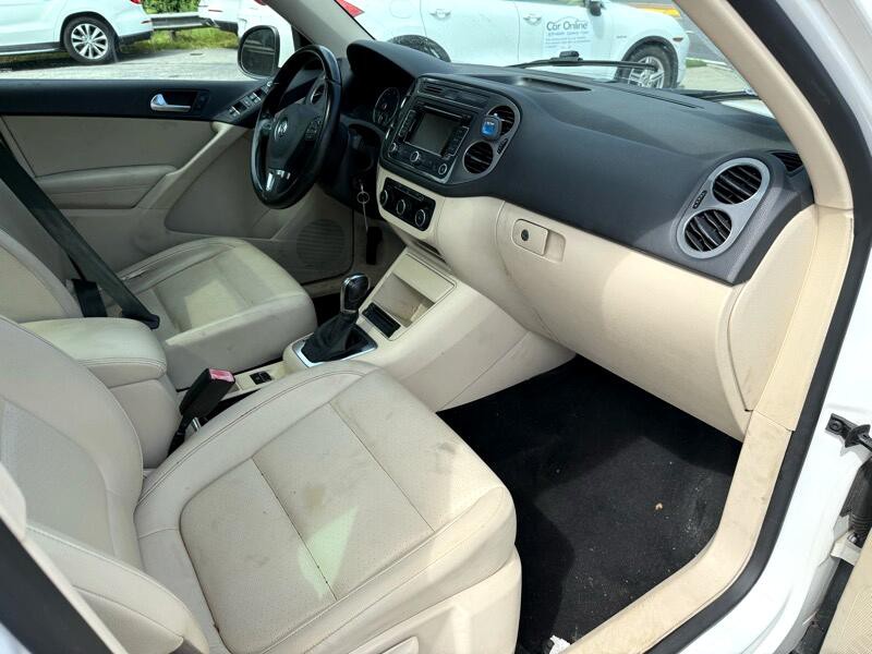 2012 Volkswagen Tiguan Image 17