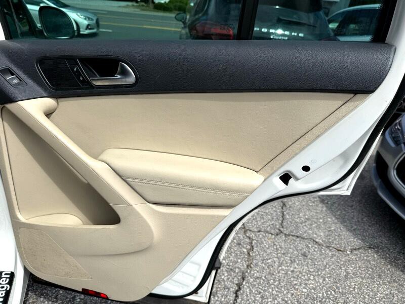 2012 Volkswagen Tiguan Image 19