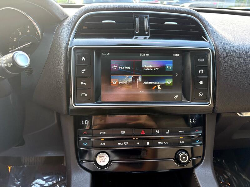 2017 Jaguar F-PACE Image 15