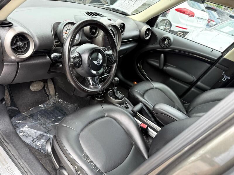 2012 MINI Countryman Image 12