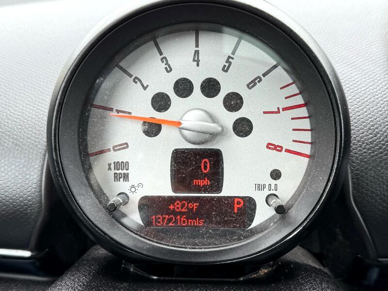 2012 MINI Countryman Image 25