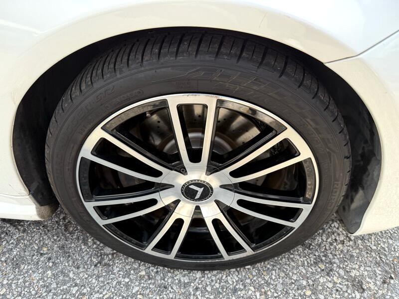 2015 Mercedes-Benz E-Class Image 18