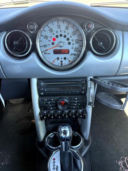 2008 MINI Cooper Image 12