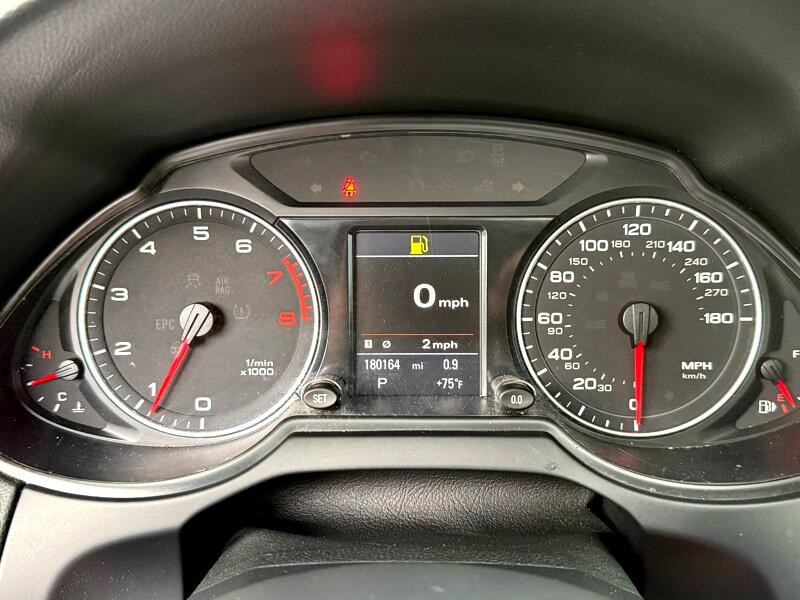 2011 Audi Q5 Image 24