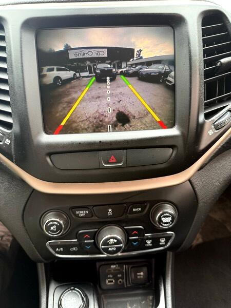2016 Jeep Cherokee Image 12
