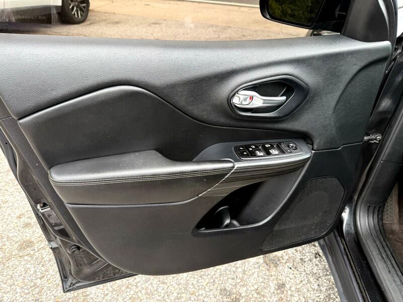 2016 Jeep Cherokee Image 13