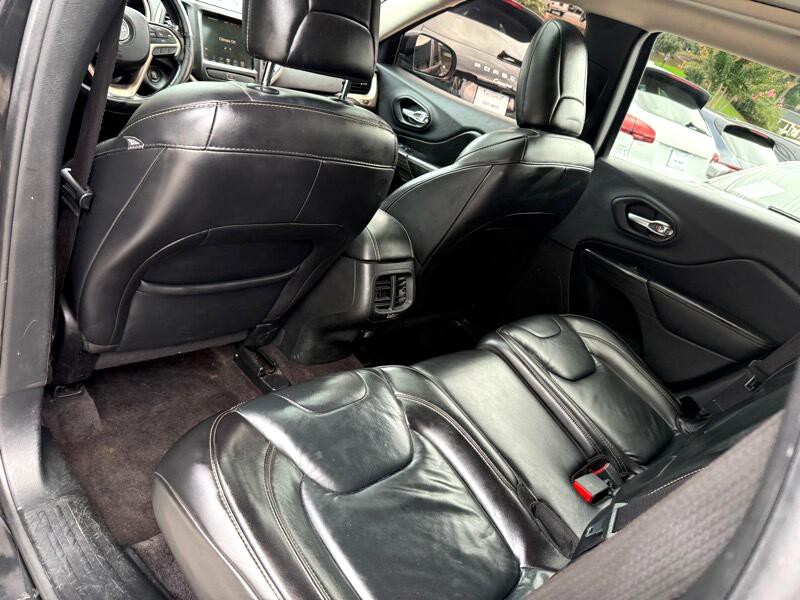 2016 Jeep Cherokee Image 17