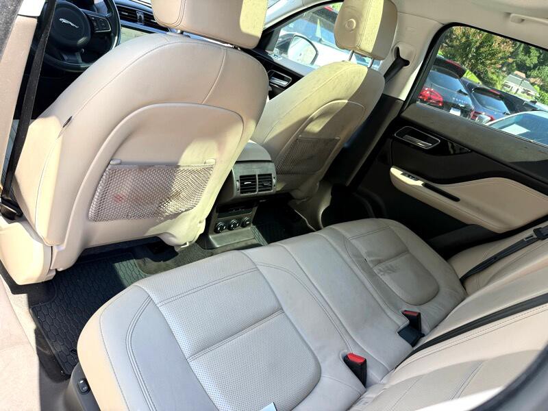 2017 Jaguar F-PACE Image 13