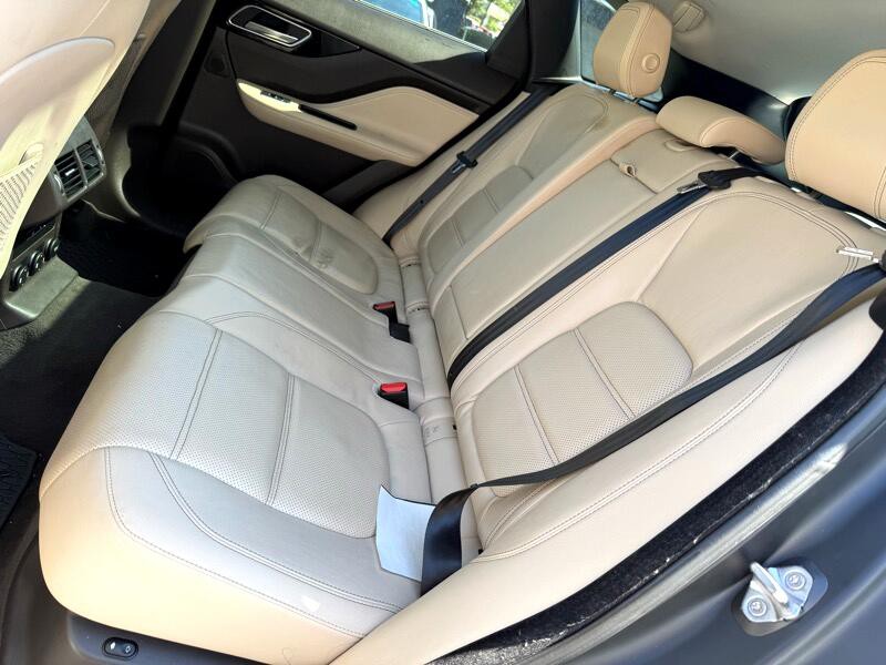 2017 Jaguar F-PACE Image 14