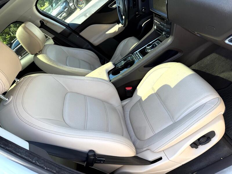 2017 Jaguar F-PACE Image 18