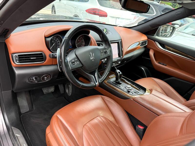 2017 Maserati Levante Image 18
