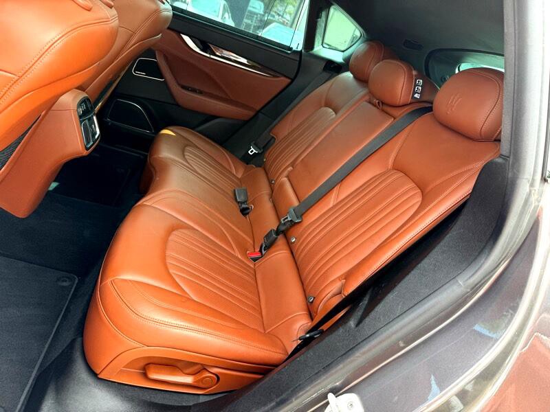 2017 Maserati Levante Image 22