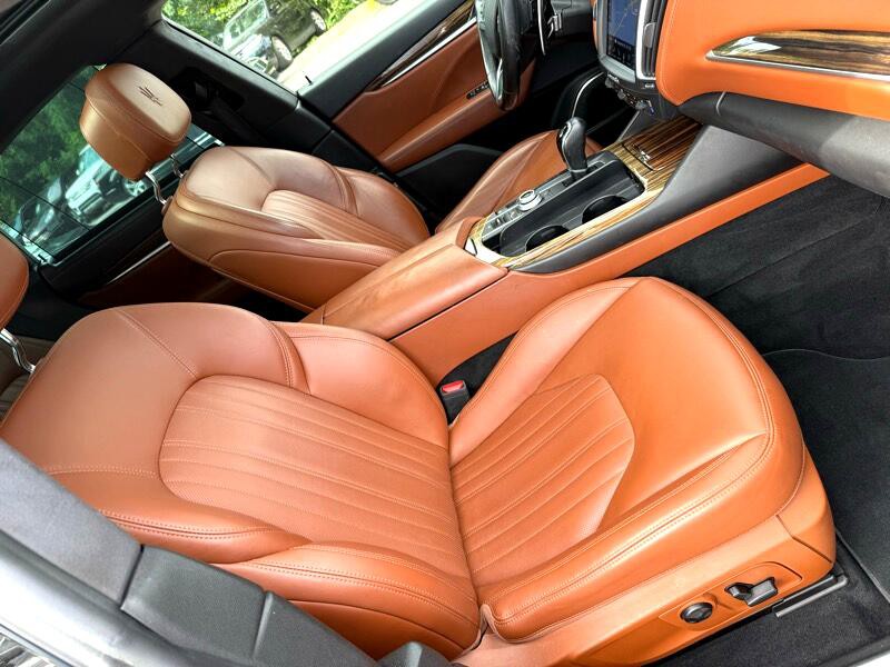 2017 Maserati Levante Image 26